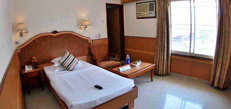 Alleppey Prince Hotel Alappuzha Экстерьер фото